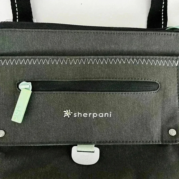 Sherpani Zooma Crossbody Bag - Picture 2 of 11